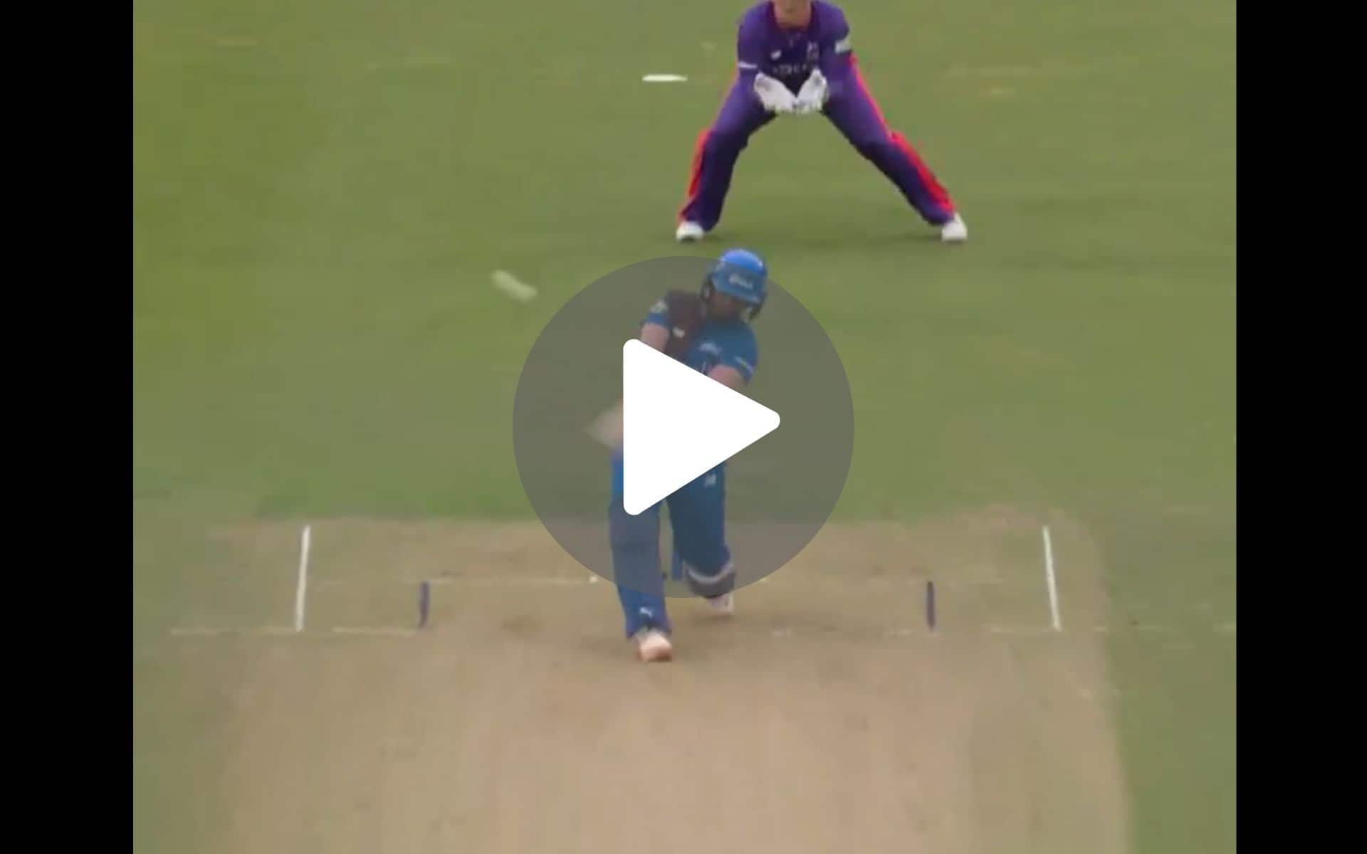 [Watch] Deepti Sharma Pulls Off An Iconic Yuvraj Singh-Style Six Over Deep Mid-Wicket